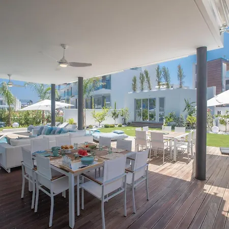 Olivine Mit Herrlichem Garten, Pool بيت للعطل بروتاراس